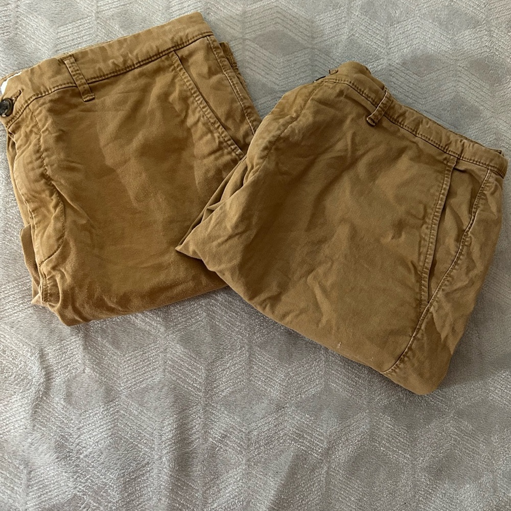 Lot of Two Goodfellow Khaki shorts Size 34 Inseam 10.5 Uniform Workwear Flat - Picture 7 of 7